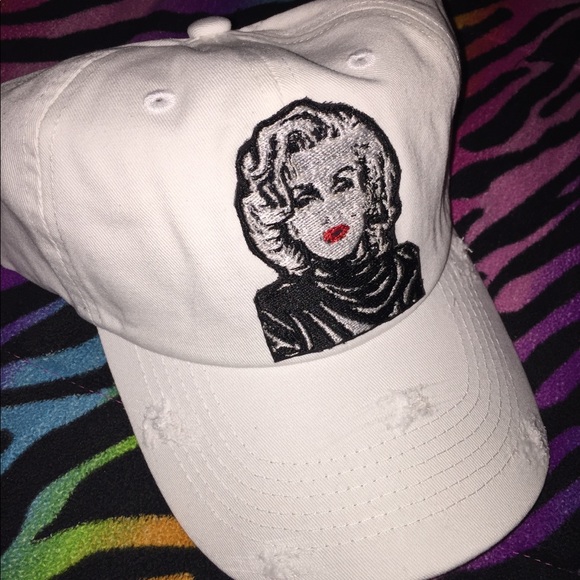 Marilyn Monroe hat - Picture 3 of 4
